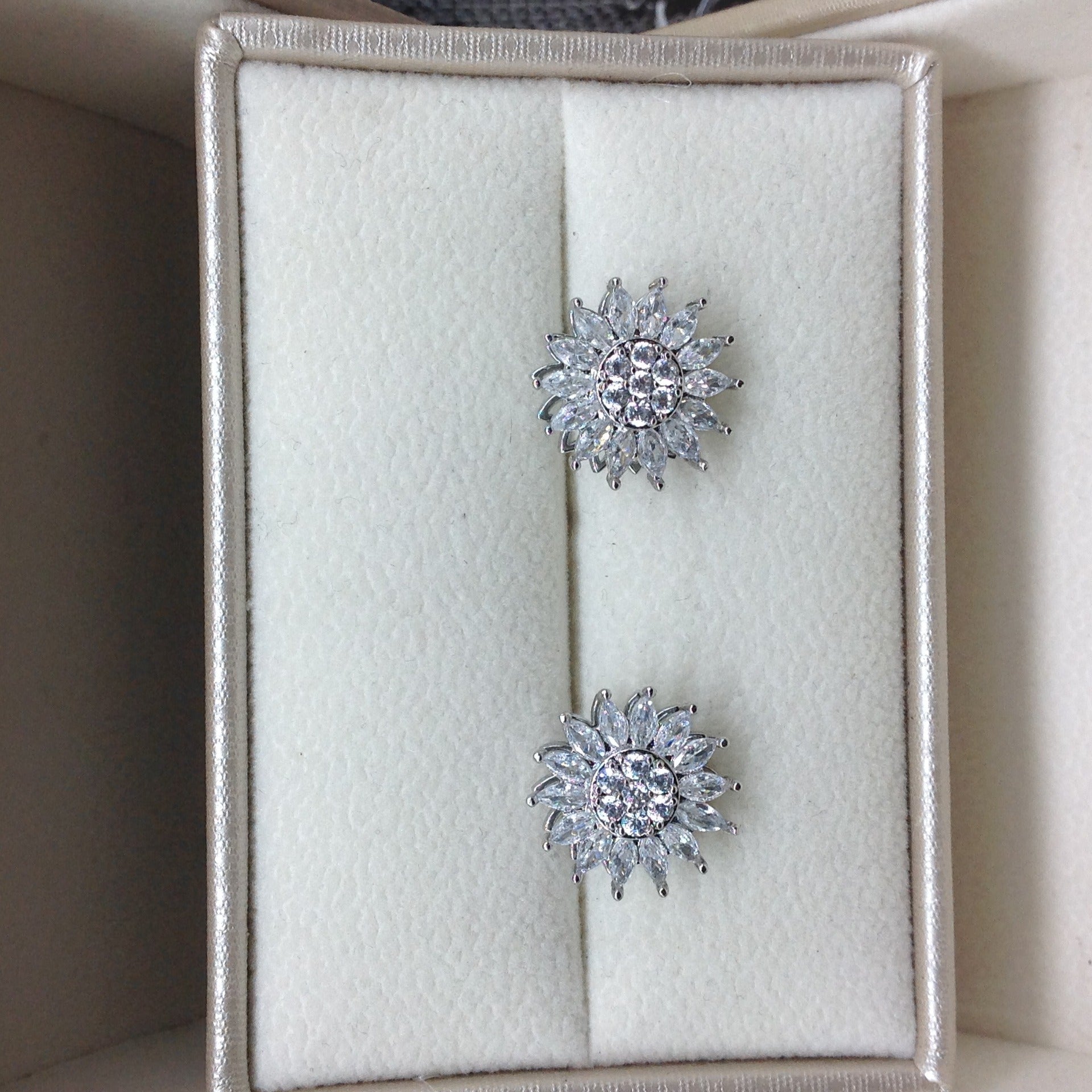 Sunflower Set Zirconia Ring